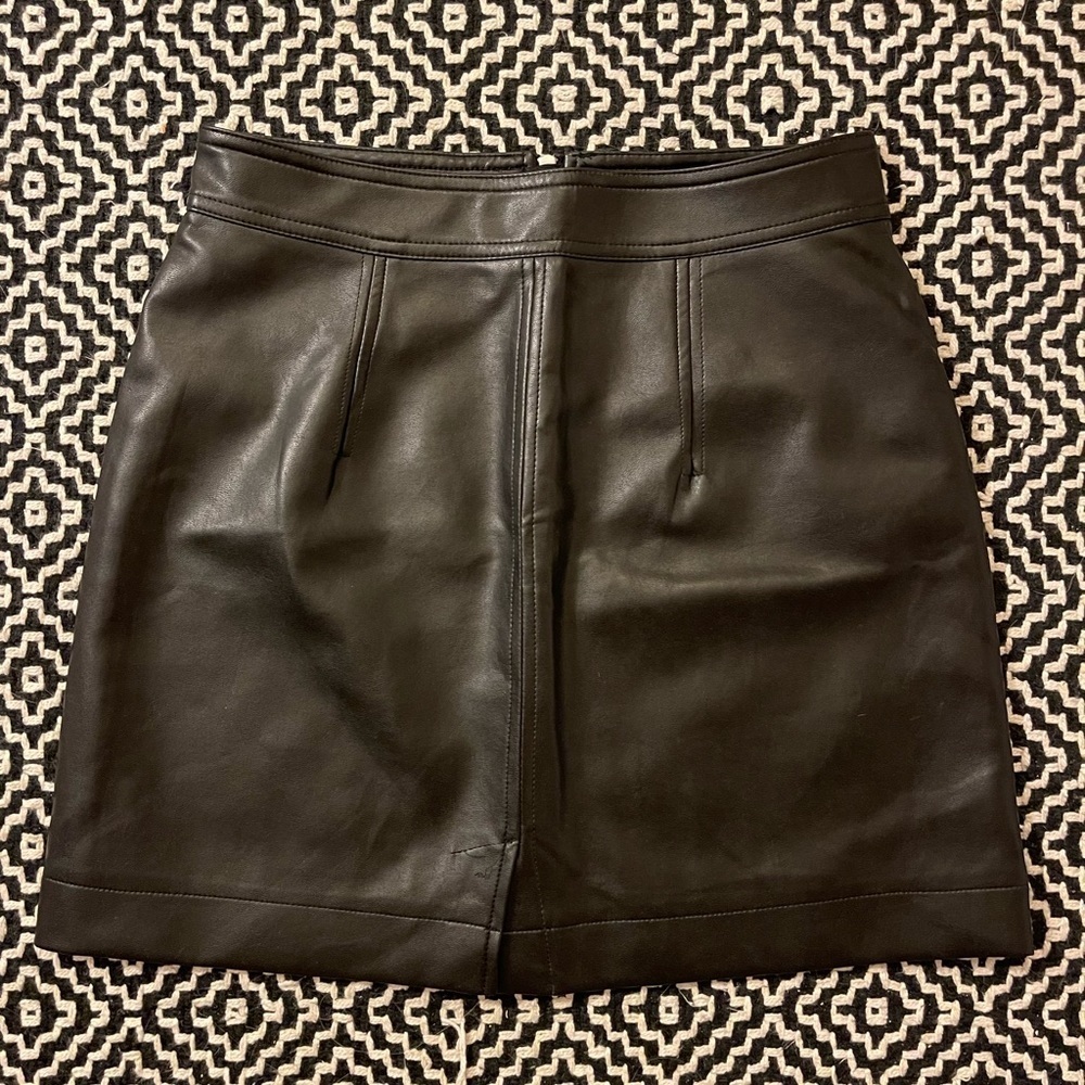 Aritzia Wilfred Free Black Leather Skirt - Picture 9 of 12